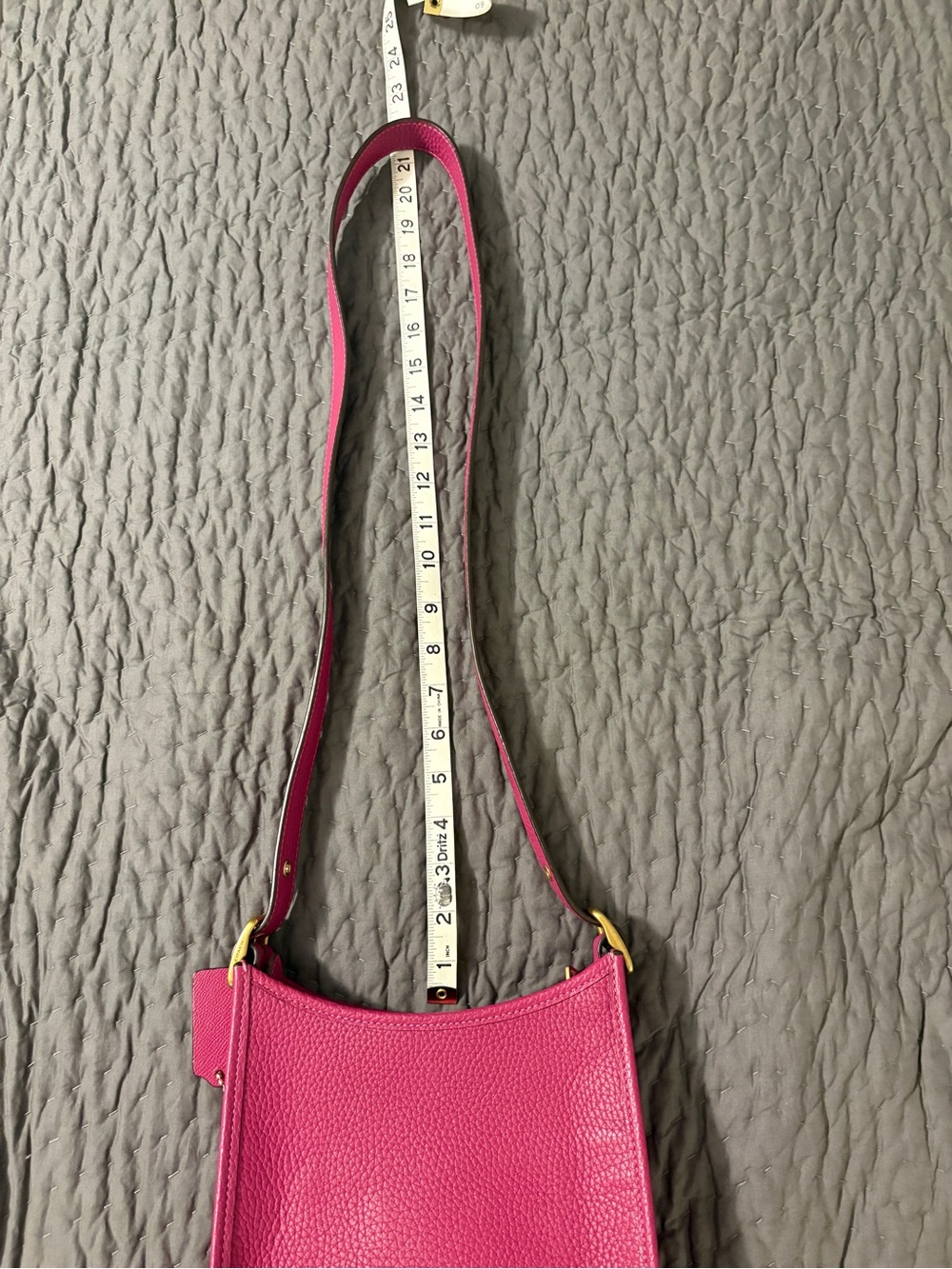 EUC Coach Emery Crossbody in pebbled leather - Picture 13 of 13